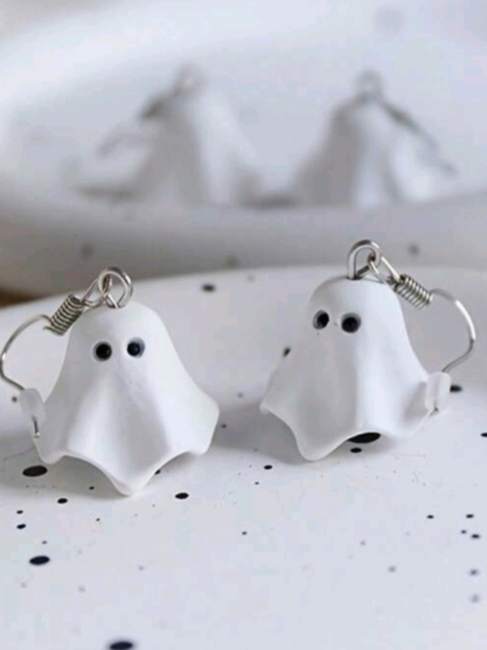 👻White Ghost Dangle Drop Earrings New!
